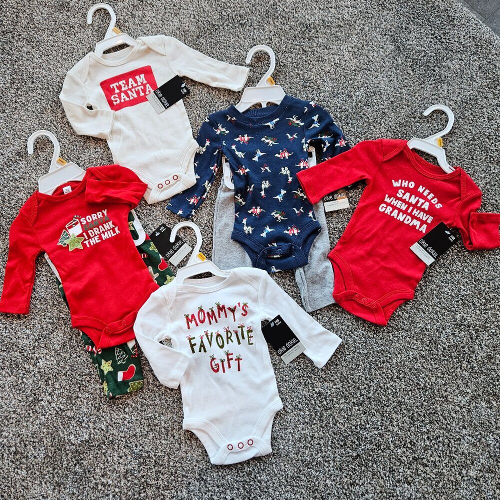COPY - Newborn Boys Bundle of Christmas/Holiday clothing NWT  5-8lbs okie dokie